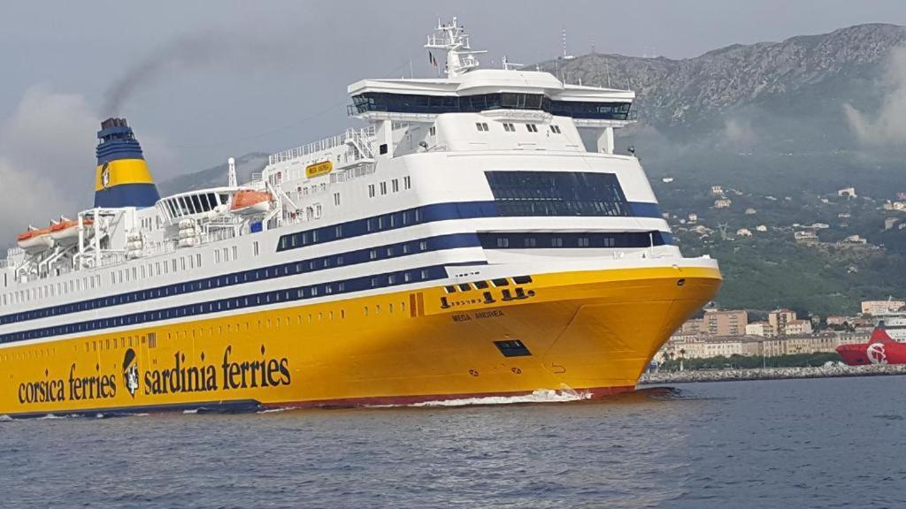 Cap Corse Uribellinu 2 Formule Petit Dejeuner Santa-Maria-di-Lota Dış mekan fotoğraf